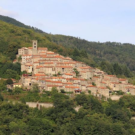 Casa Vacanza Ilia Pescia Exteriör bild