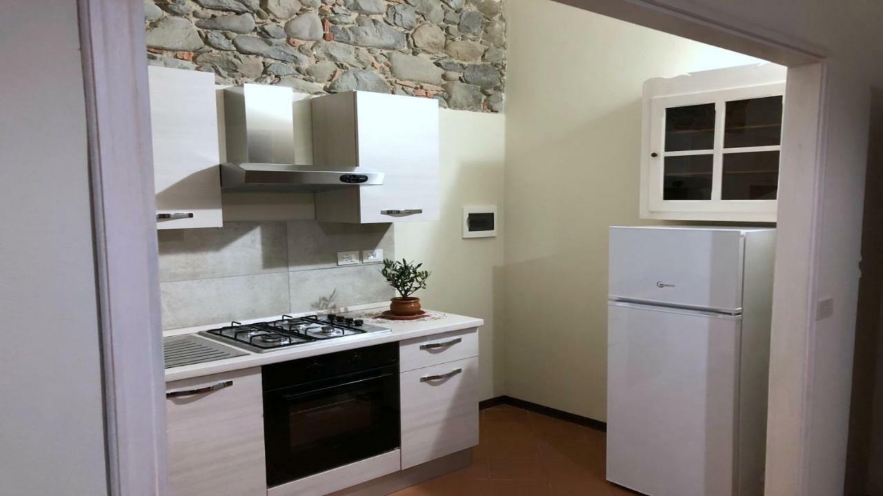 Casa Vacanza Ilia Pescia Exteriör bild