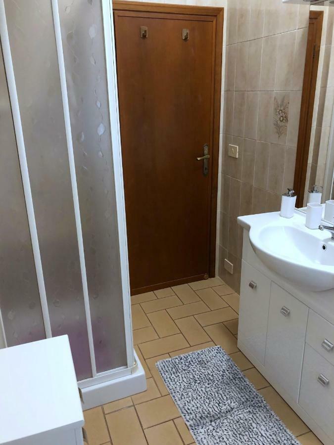 Casa Vacanza Ilia Pescia Exteriör bild
