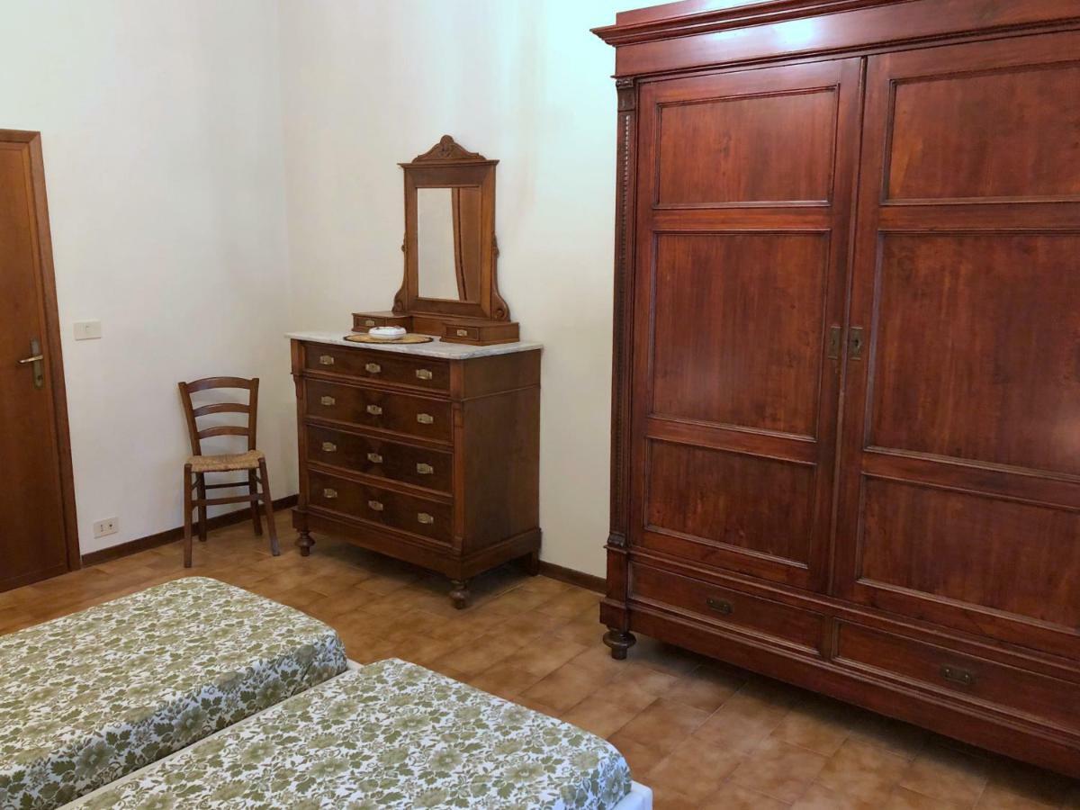 Casa Vacanza Ilia Pescia Exteriör bild