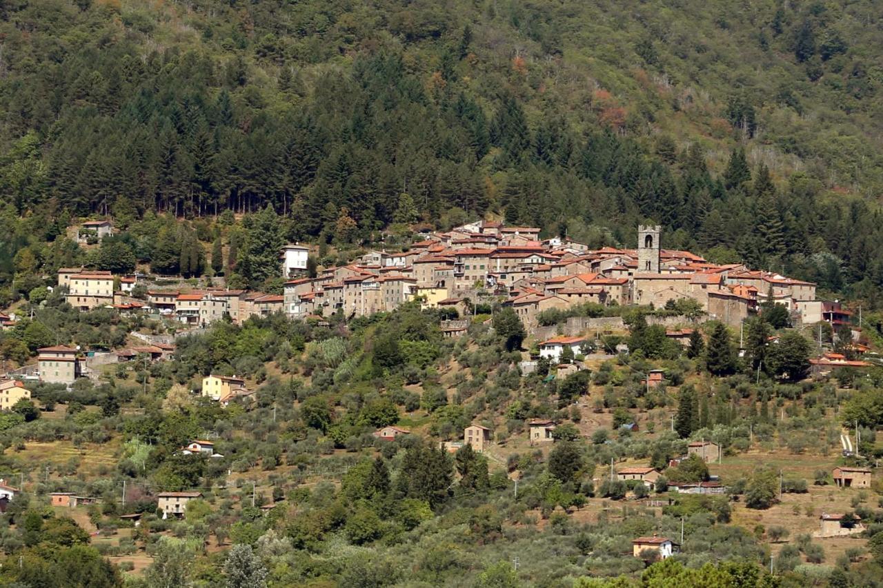 Casa Vacanza Ilia Pescia Exteriör bild